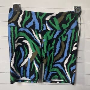 NWT WOMENS LARGE BIKER SHORTS